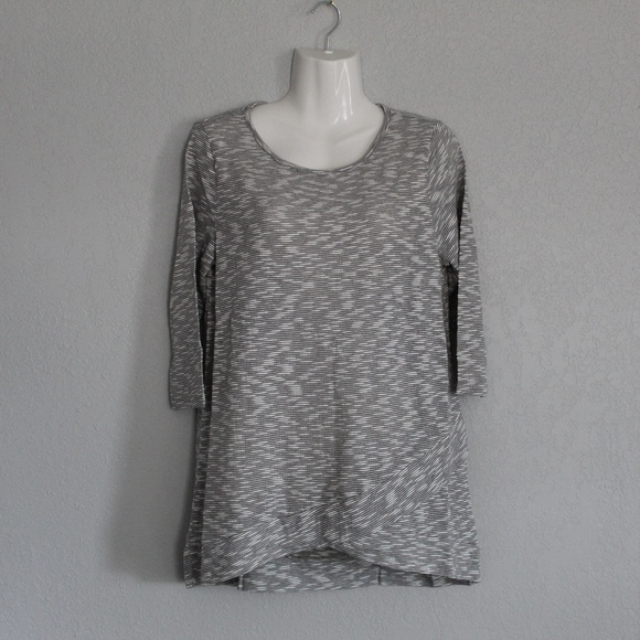 Beautiful grey long sleeve top - Picture 2 of 5